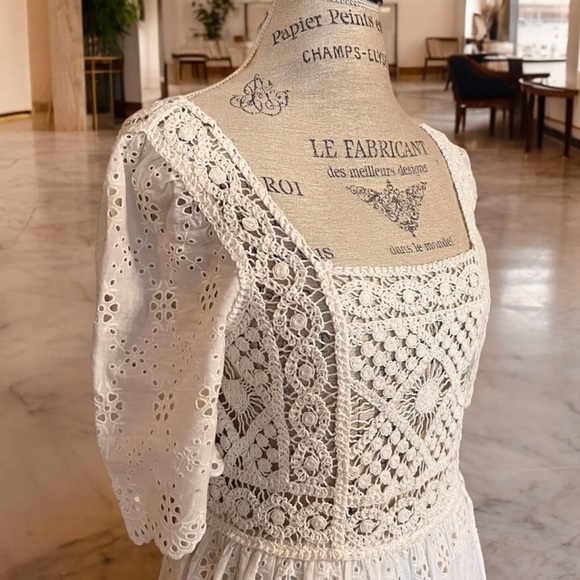 Gorgeous white crochet and eyelet puffed sleeve dress Bohemian Beautiful - Picture 5 of 16
